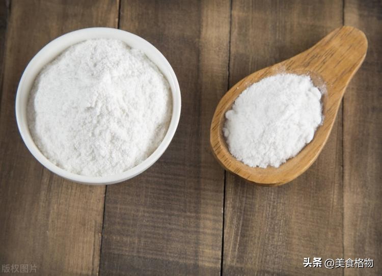 小苏打与食用碱的区别在哪里,食用碱跟小苏打有什么区别吗