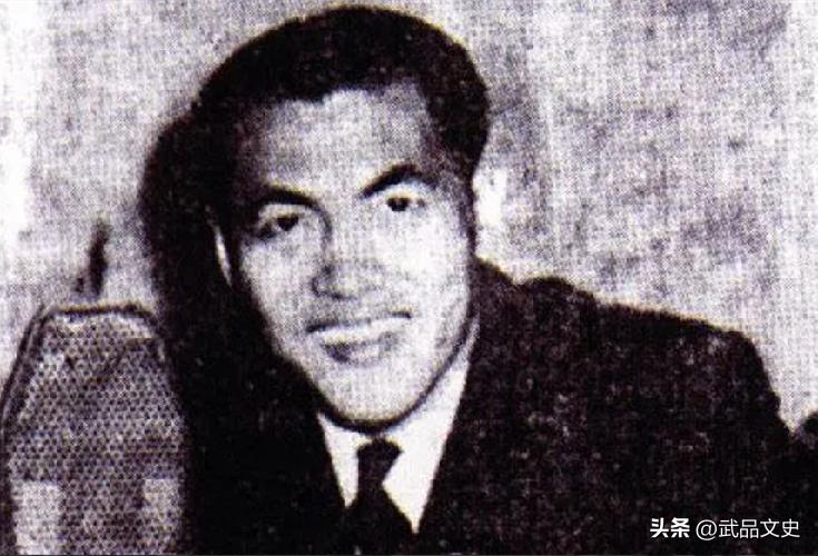 听戏要听梅兰芳看球就看李惠堂,球王李惠堂当年横扫全欧洲