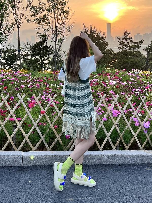 什么颜色的休闲凉拖鞋高级百搭,夏日新款拖鞋