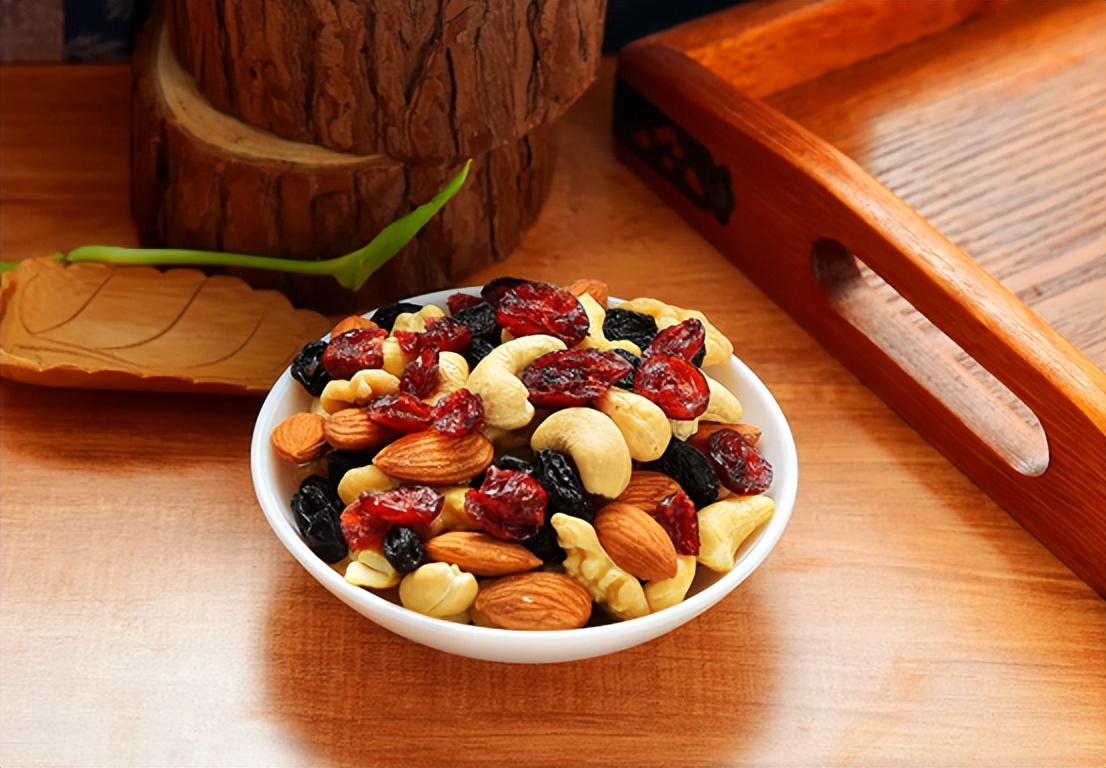 男人若想不显老，这5种美食要多吃，营养又平价，早吃早受益