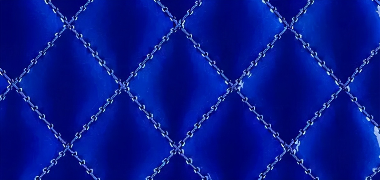 香奈儿鱼子酱的大球皮是什么皮质,香奈儿cf小号皮质是硬的还是软的