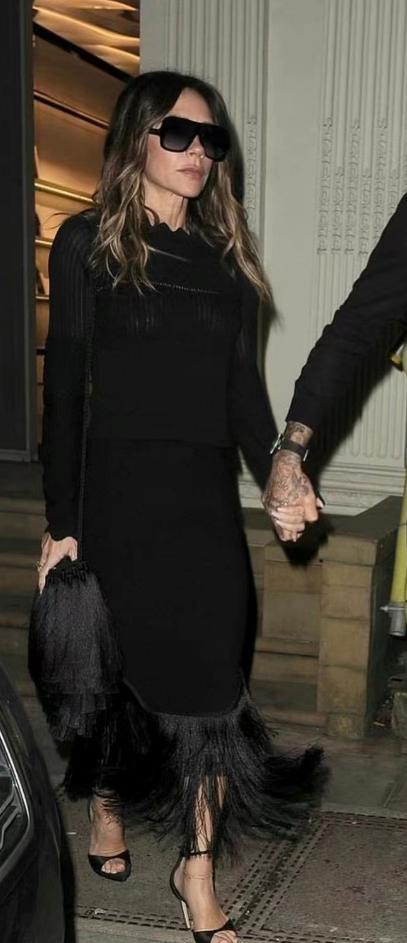 小贝和贝嫂露脐装,贝嫂和小贝秀恩爱视频