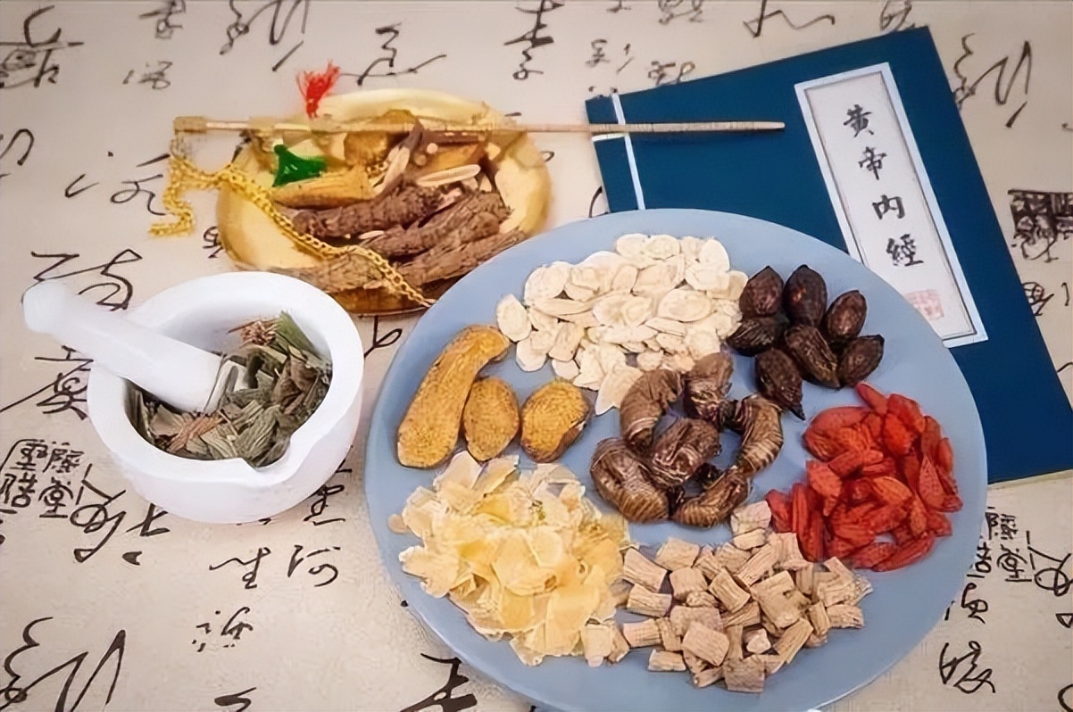 总是冒虚汗睡不好?可能是更年期,中医告诉你几个调理身体小妙招