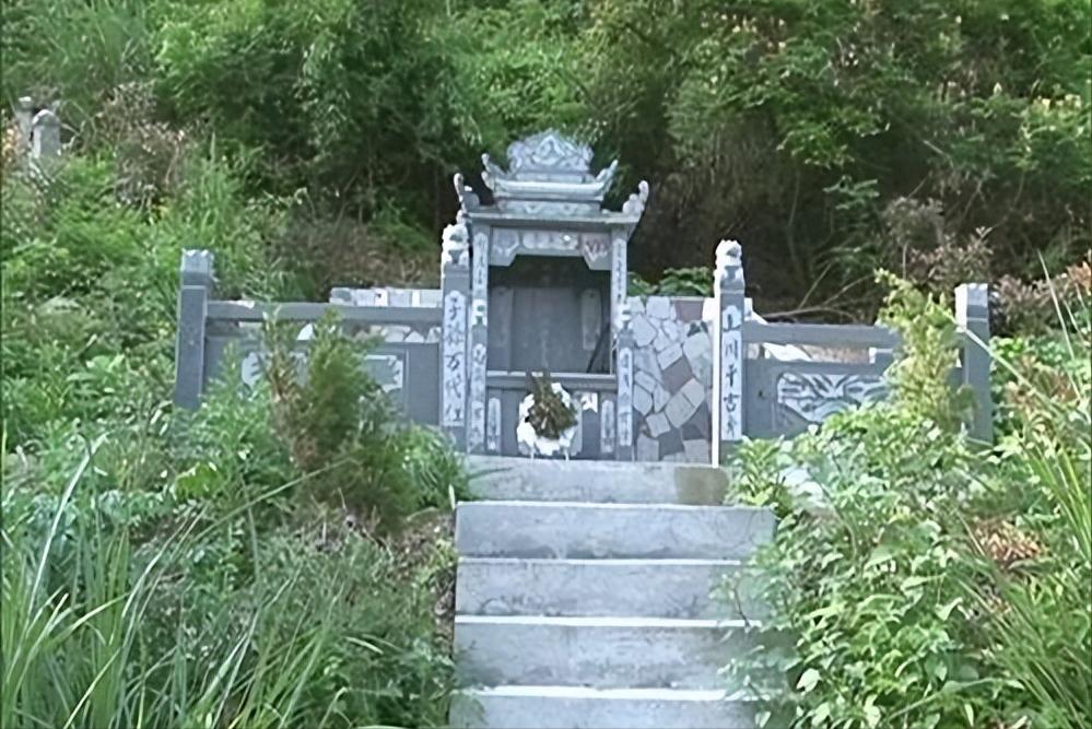 古话说：“墓碑4不立，立后家财散”，指哪“4不立”？有啥讲究？