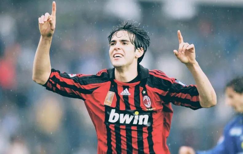 天下足球文案青春是一首诗,天下足球亨利经典文案完整版