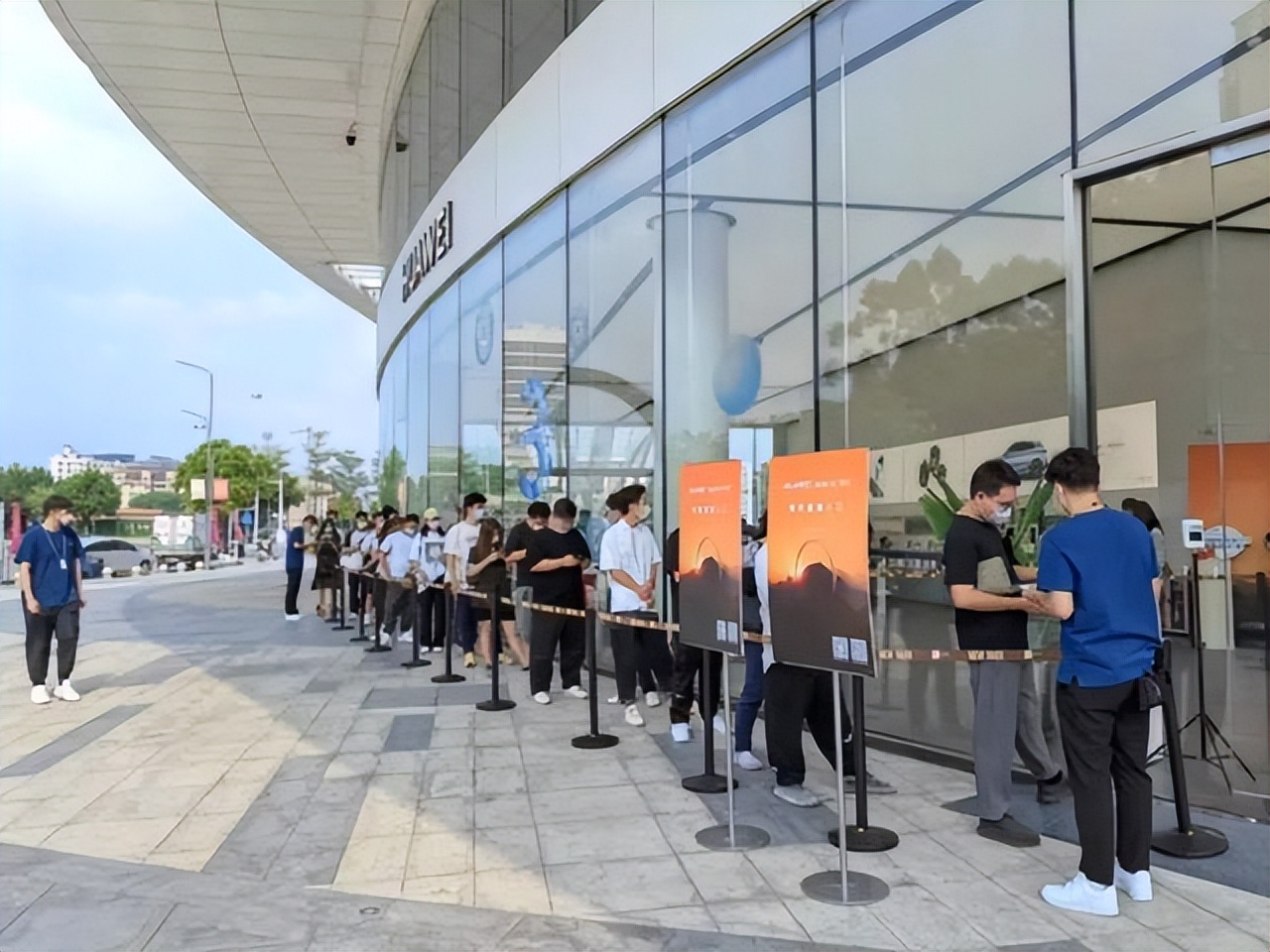 华为mate50要加价多少,华为mate50黄牛会加价吗