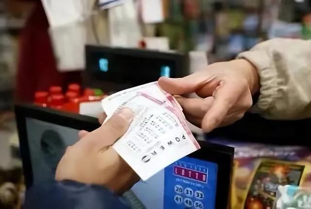 买500万彩票中500万的概率,买一张福利彩票中500万的概率