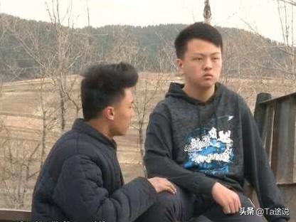 陕西少年酷爱打架，收藏品够买辆车，被“爷爷”救赎后学会感恩