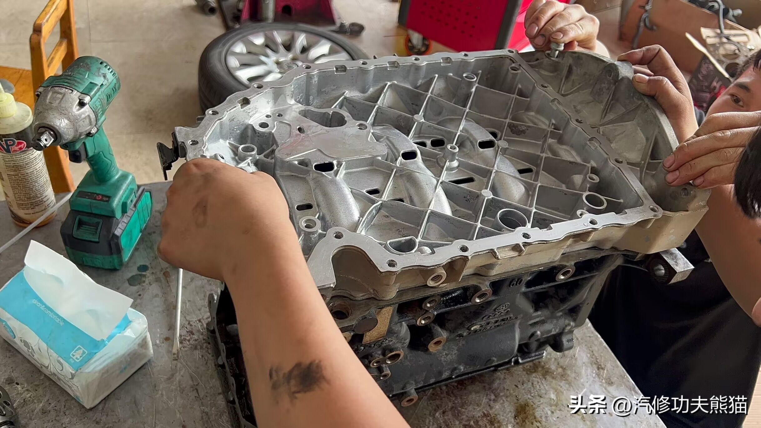 武汉小轿车烧机油处理办法,老款斯柯达烧机油解决方案