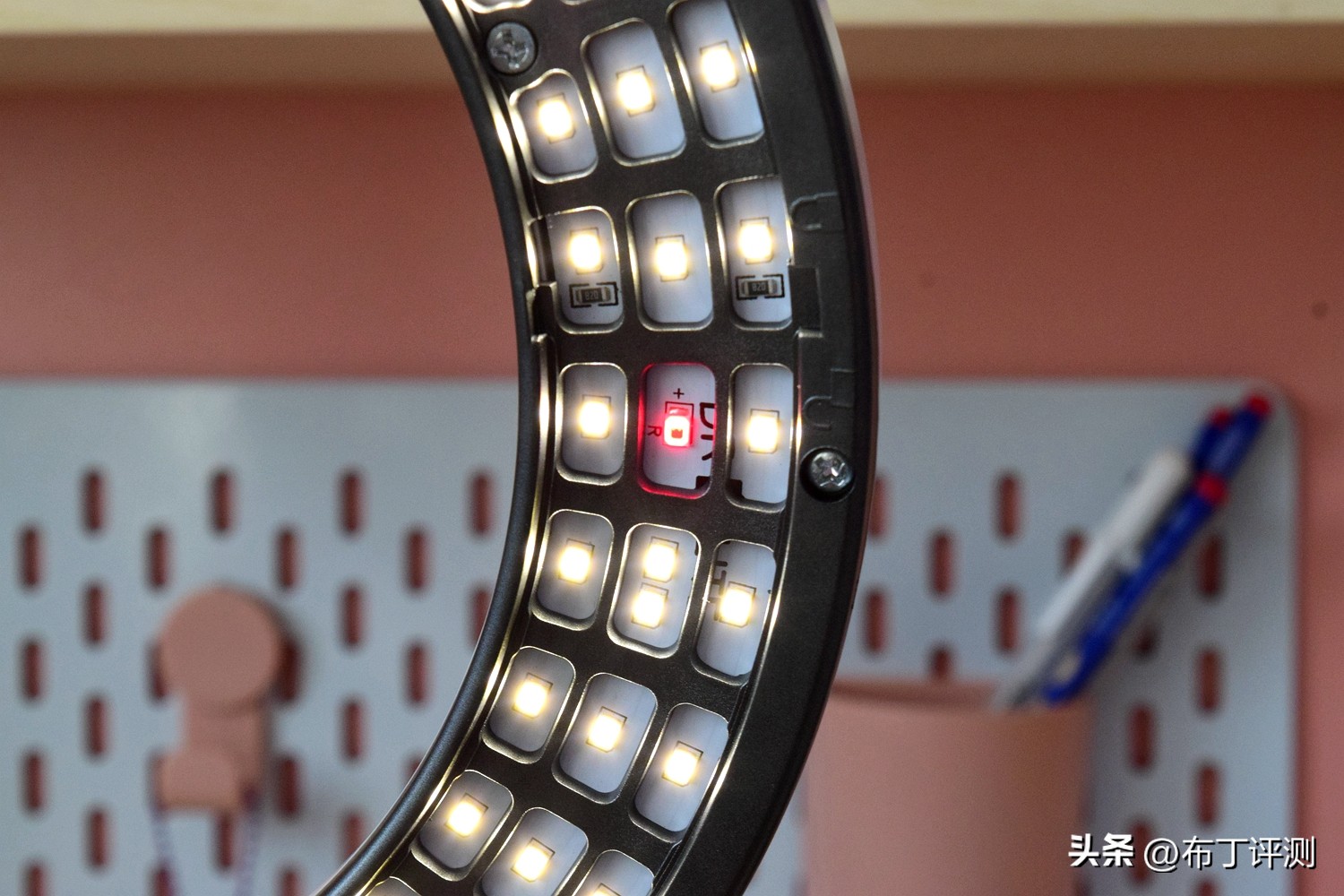 台灯的选择预防近视,NIR红光护眼灯技术