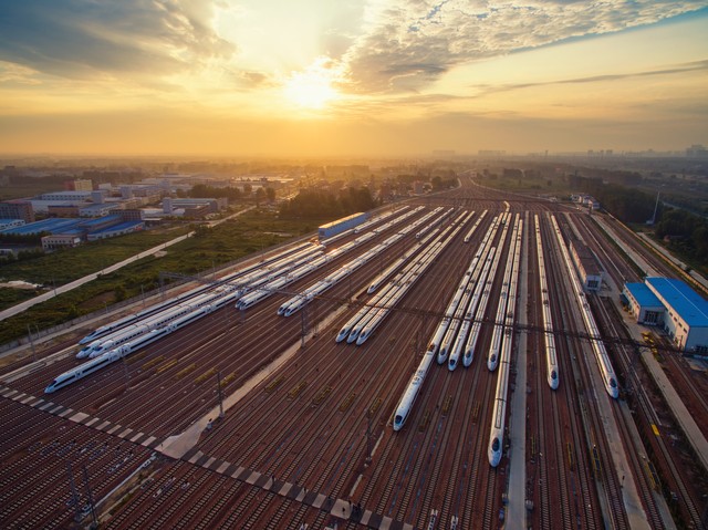 炒股看股票用什么电脑,炒股必备的一些软件