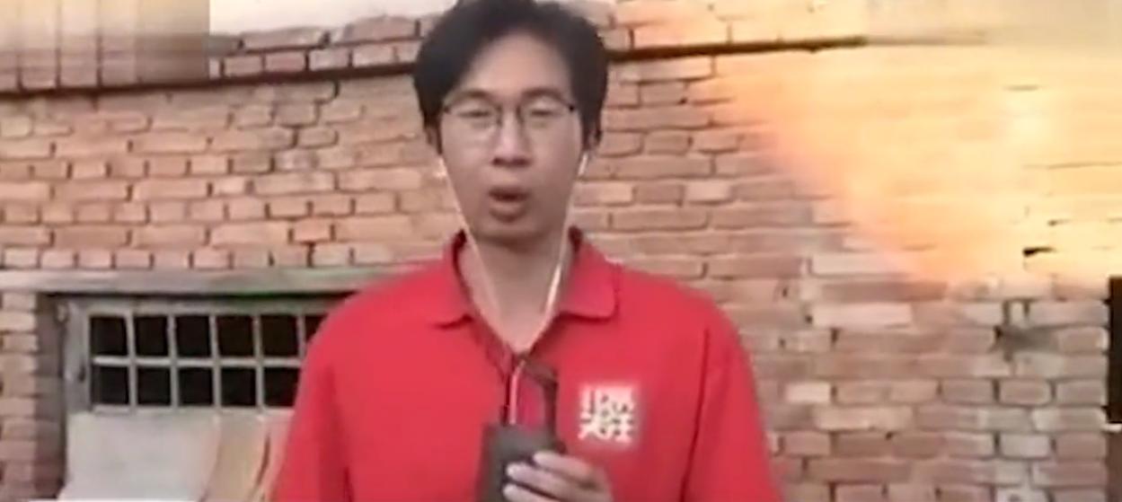 小孩爸爸被关在小黑屋,父亲把儿子关进小黑屋电视剧