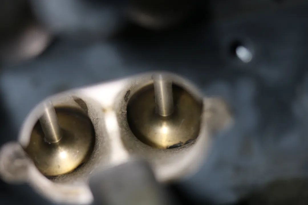 小伙100多万买宝马,小伙花了52万买了奥迪a8