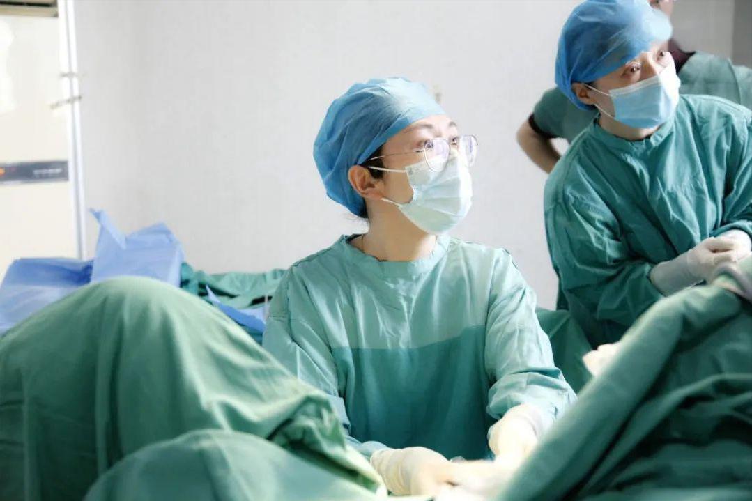 裤子脱了腿张开！妇产科里让人脸红的检查项目，看你做过几个？