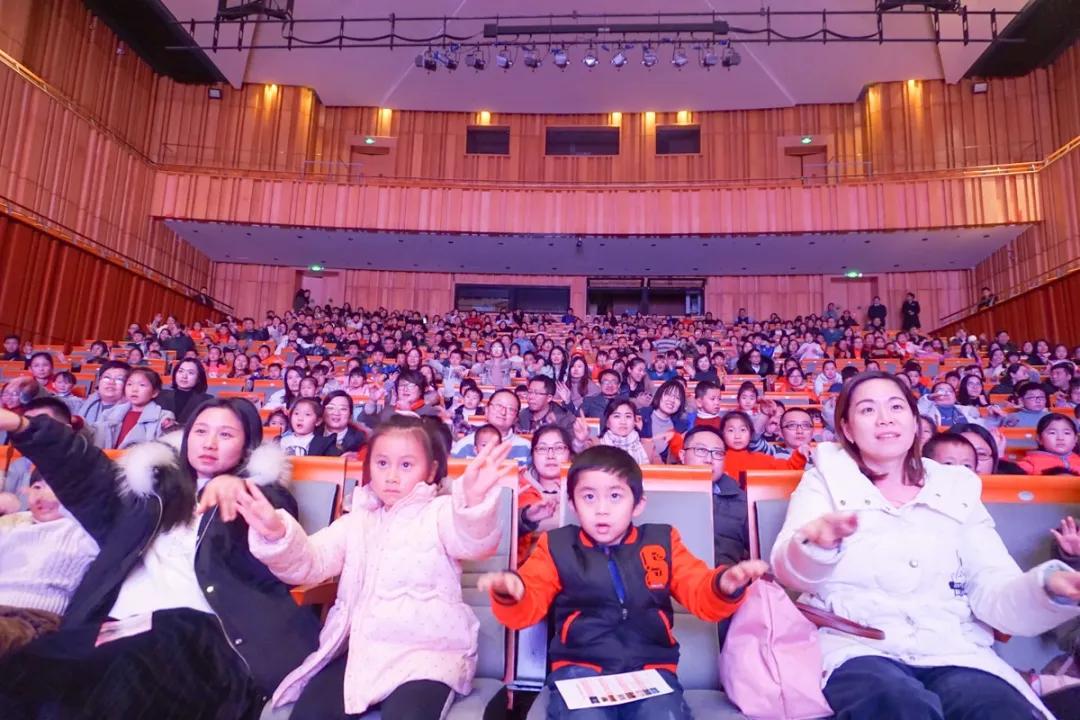 听天空之城音乐会前的功课,听新年音乐会