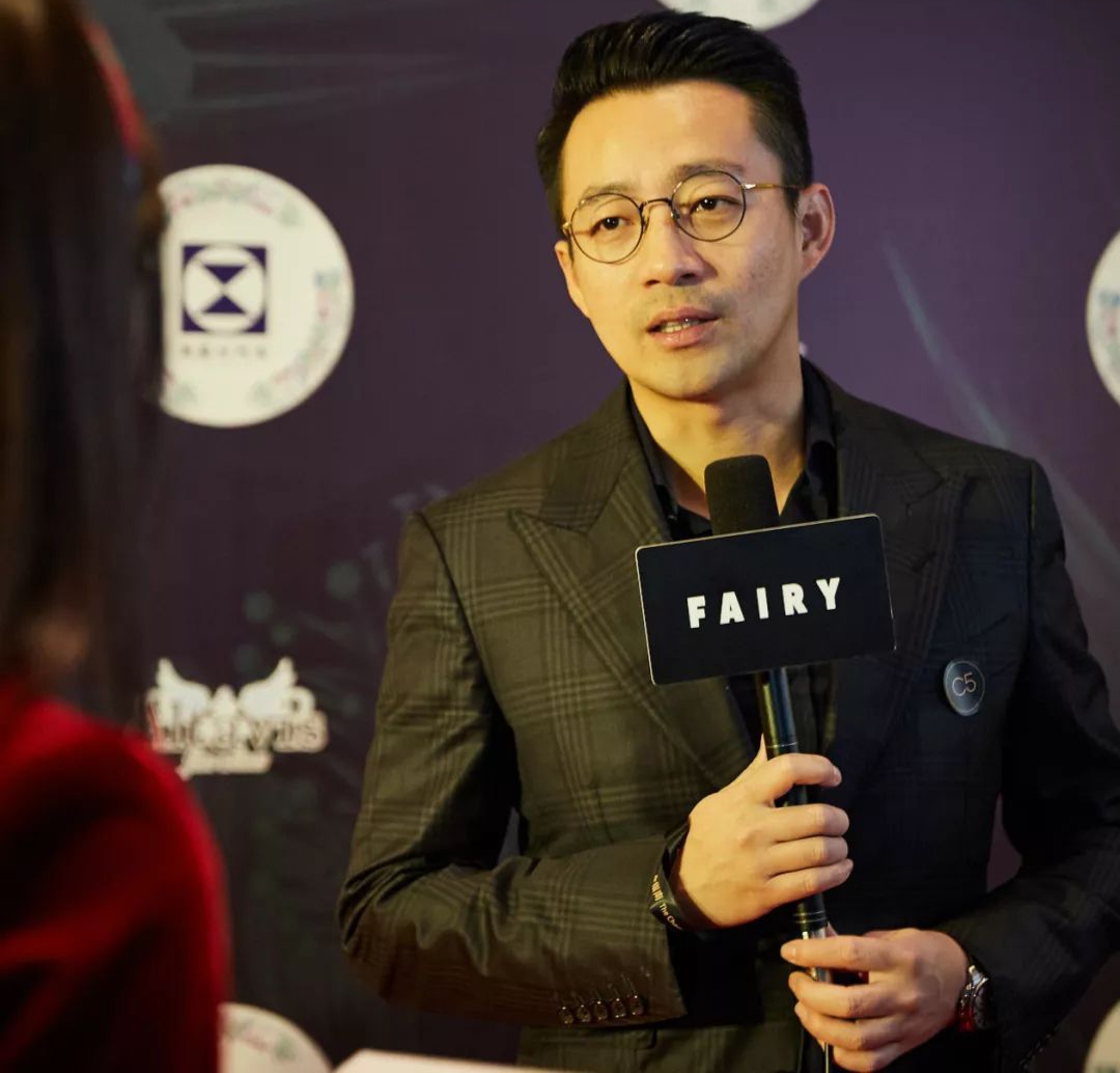 大s深夜发文示爱具俊晔,大s具俊晔街头晒恩爱