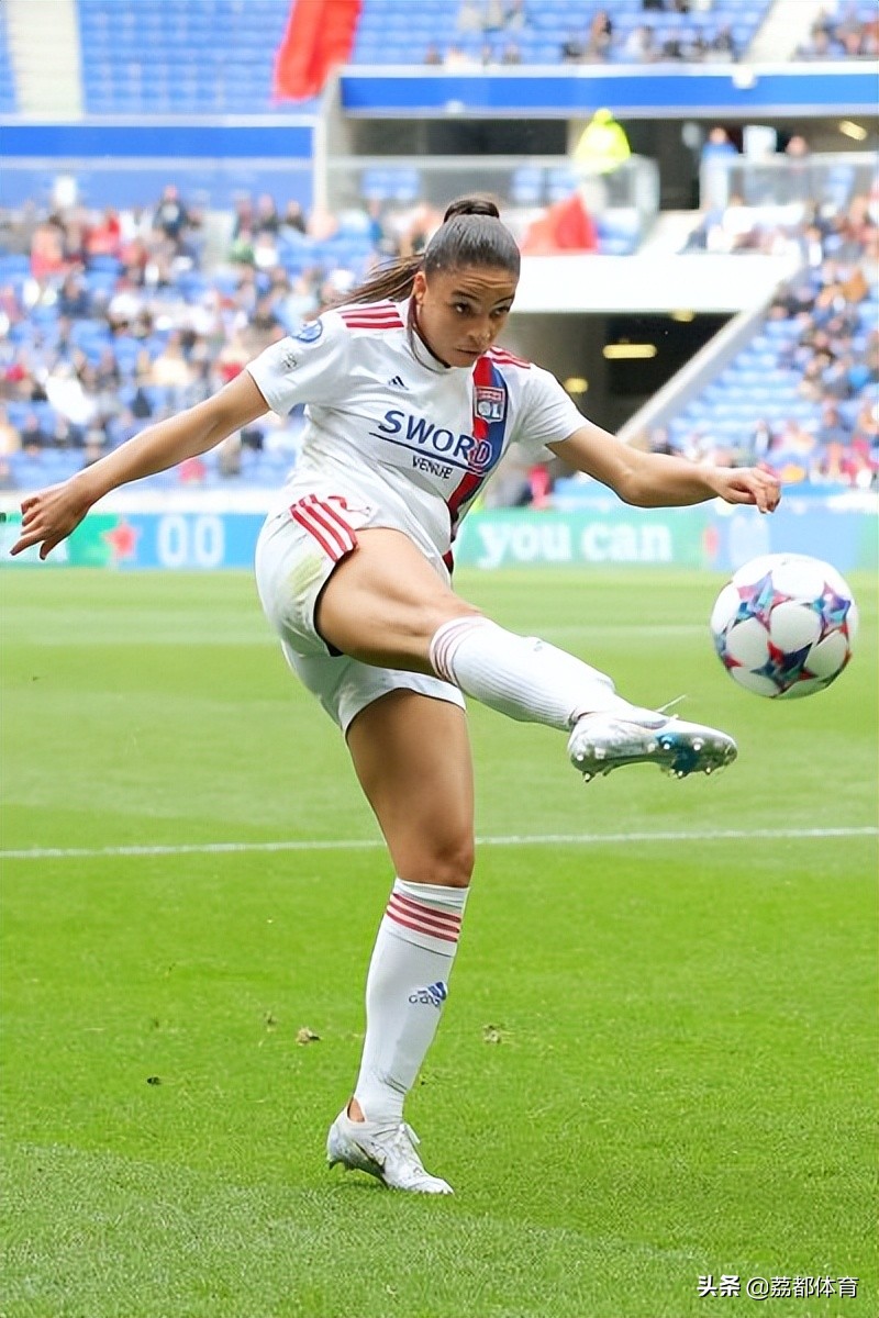 中国留洋女足球运动员,女足球运动员中国