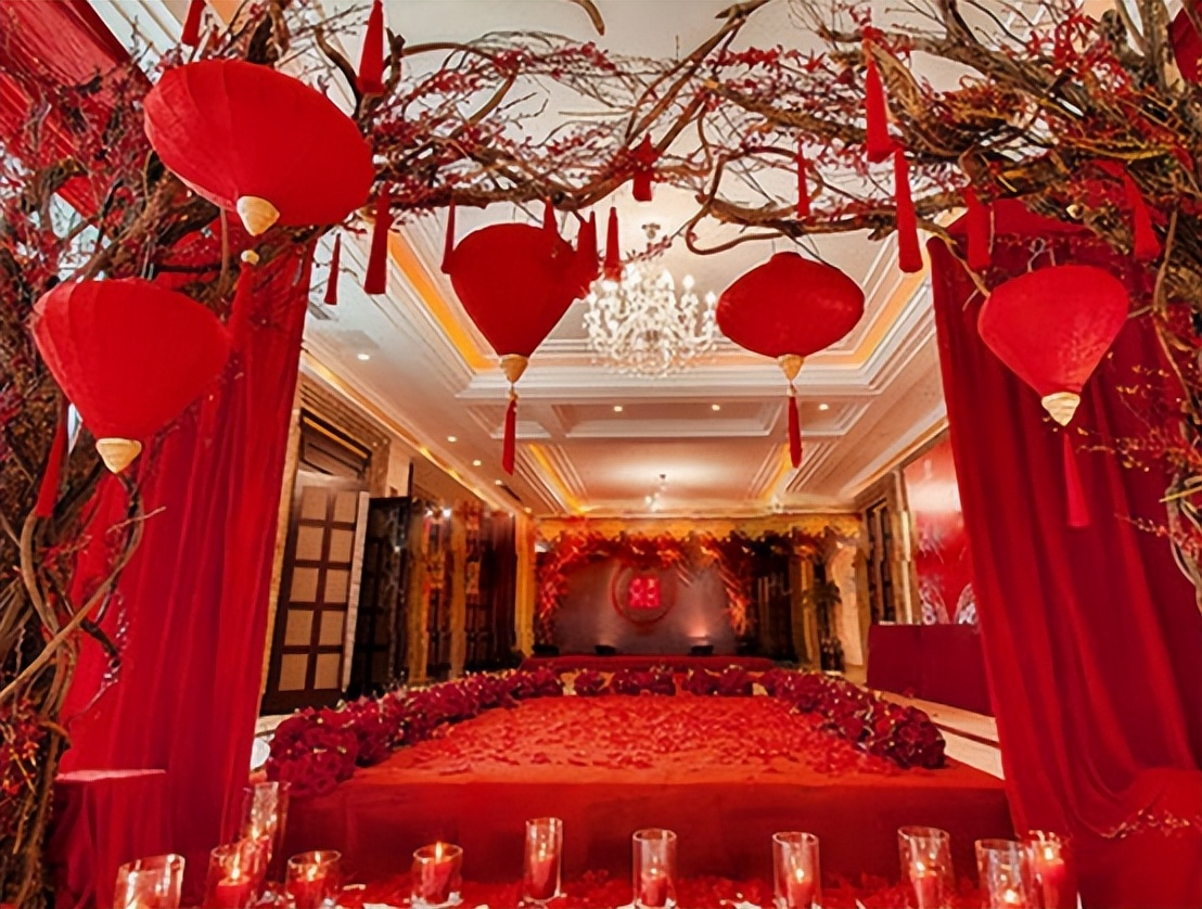 在万达广场酒店中举办婚礼，特有中蒙苗藏西式5种婚礼形式等你选