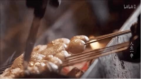 吃烧烤人生百味自己体会,烧烤带来的人间烟火气