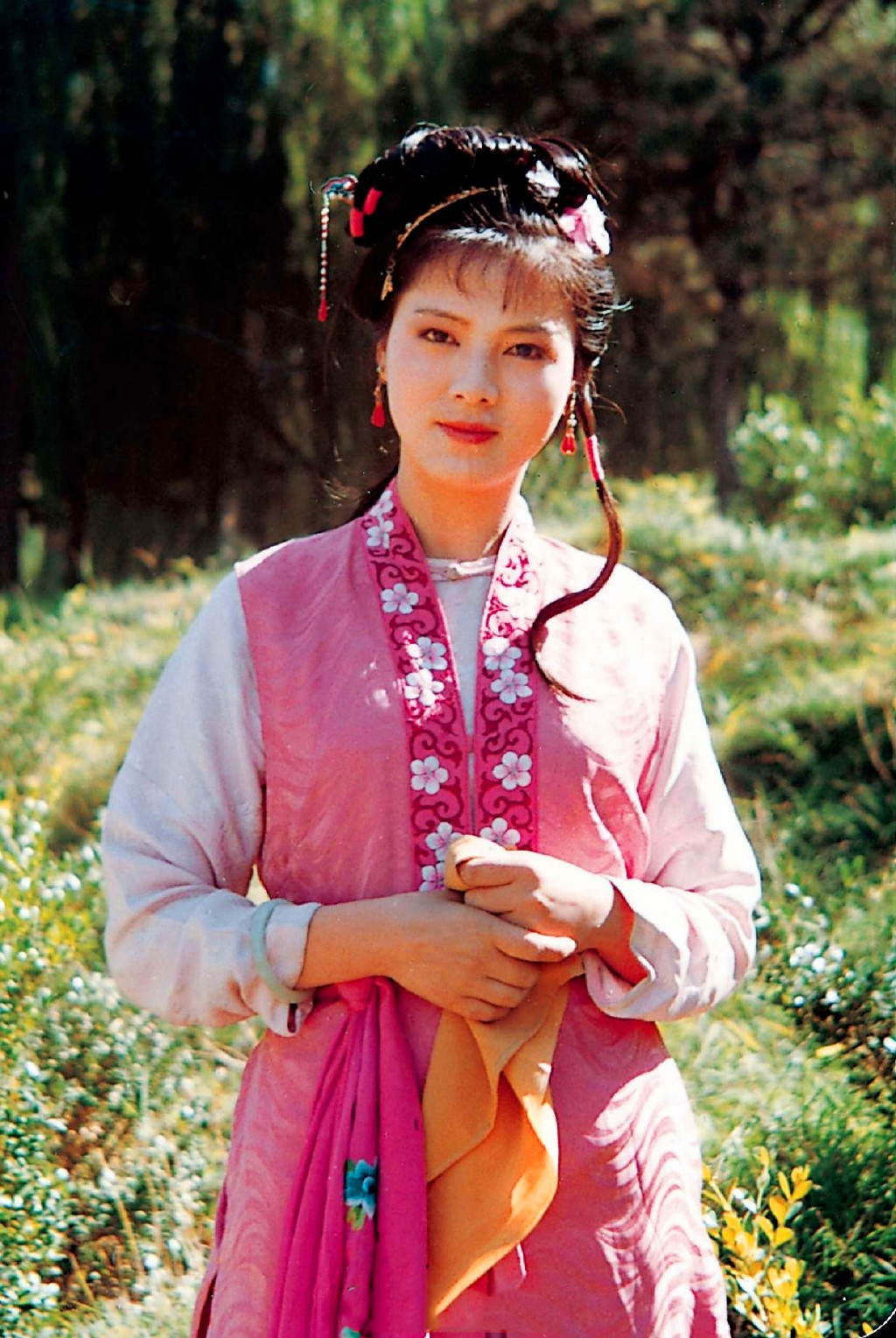 宝玉的那块玉最后去哪了 (第三十七回贾芸给宝玉带来了什么)