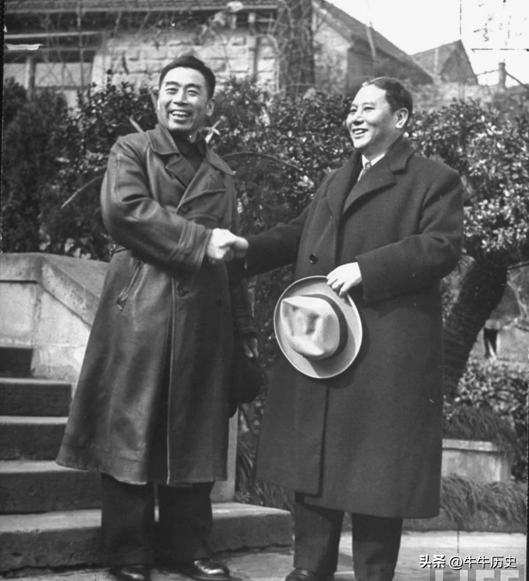 男人藏品,男子收藏罕见100元纸币