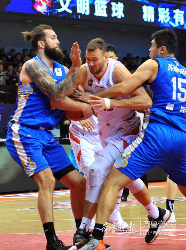 我与足球那些事,全能中锋莫泰尤纳斯