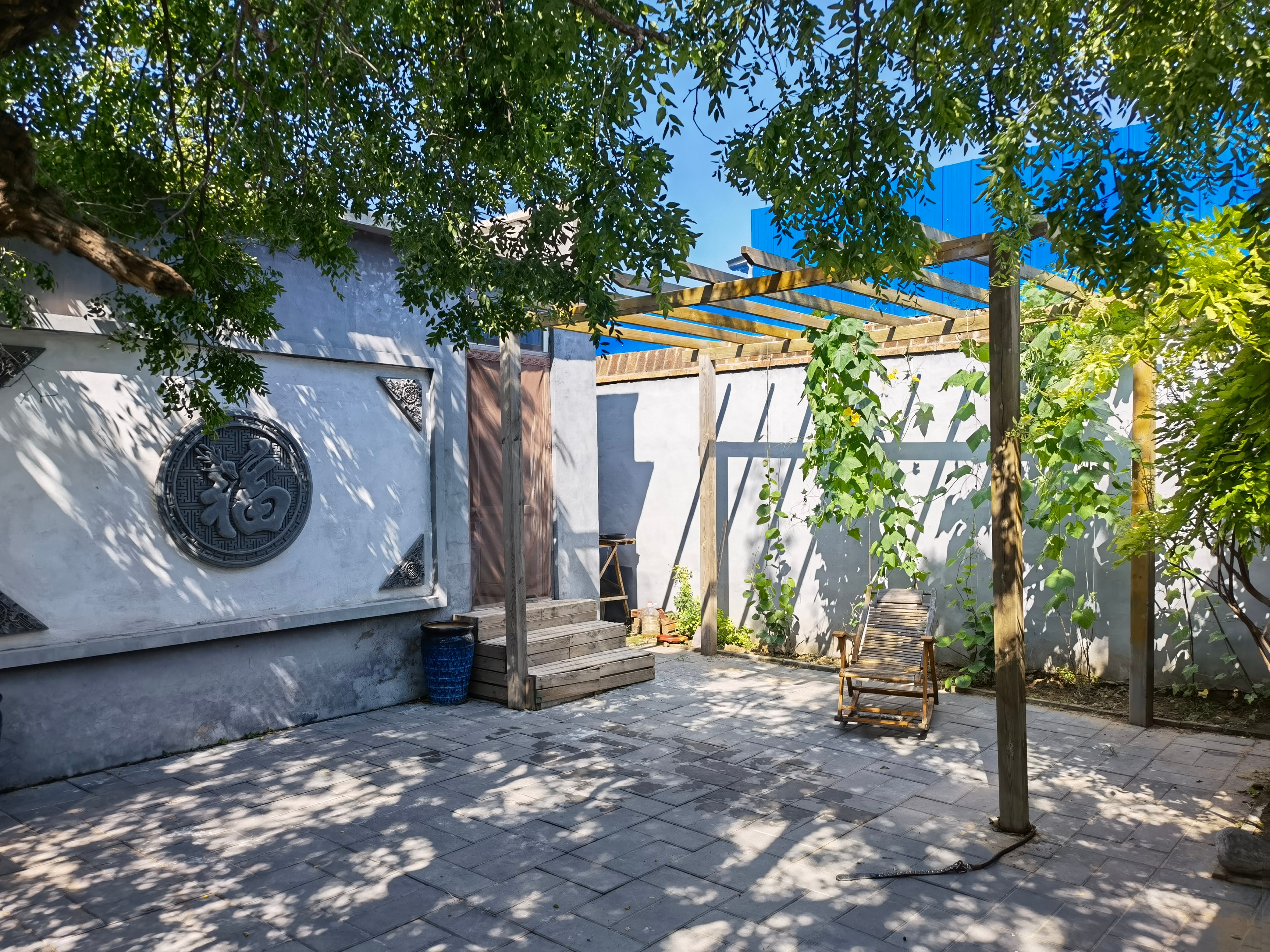 北京退休老人要通过去农村租房实现百万富翁的梦想，靠谱吗？