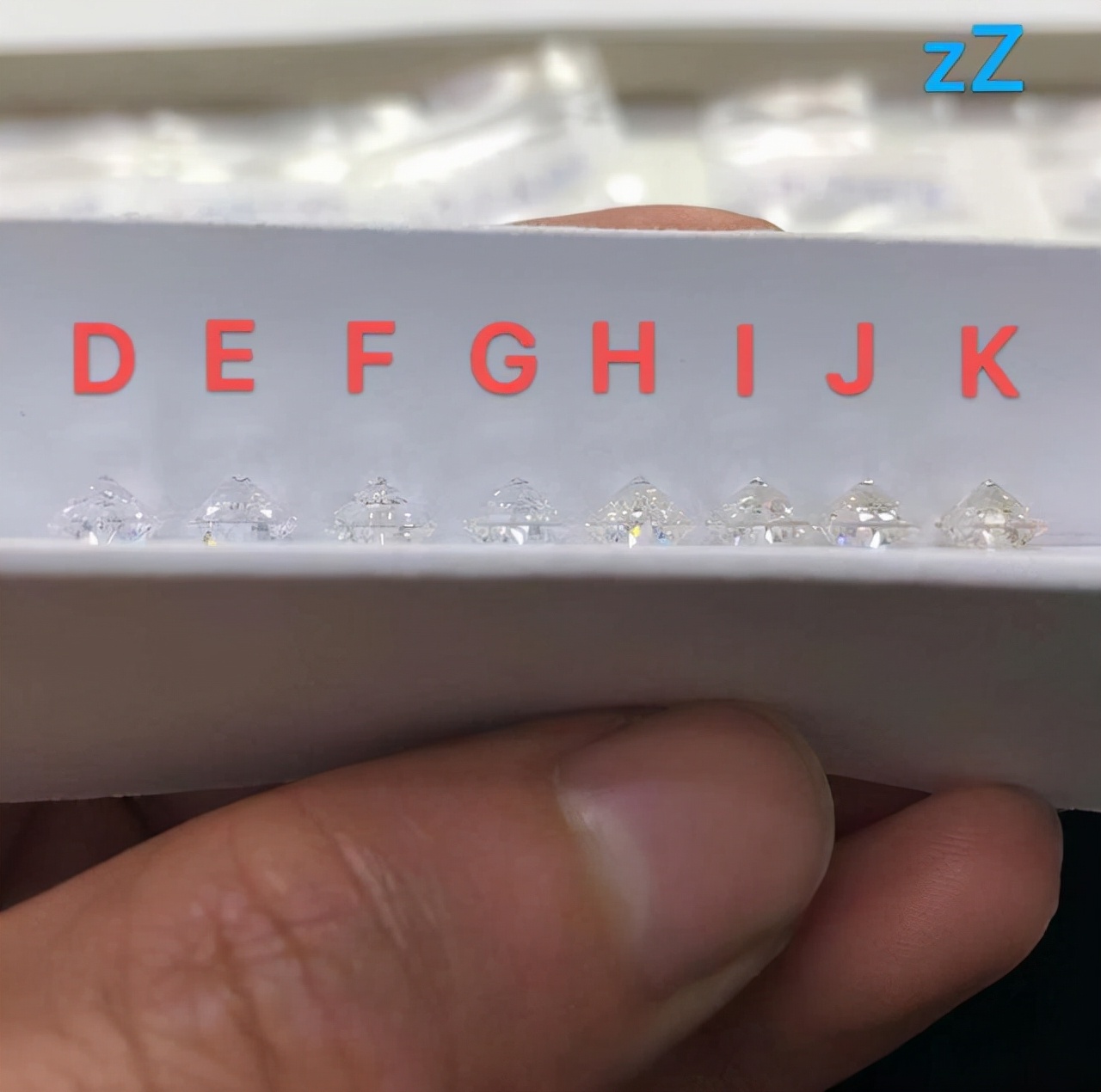 一克拉钻石钻戒多少钱,钻石排钻2克拉钻戒