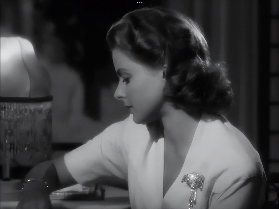 卡萨布兰卡在电影上的地位,卡萨布兰卡的深度解析