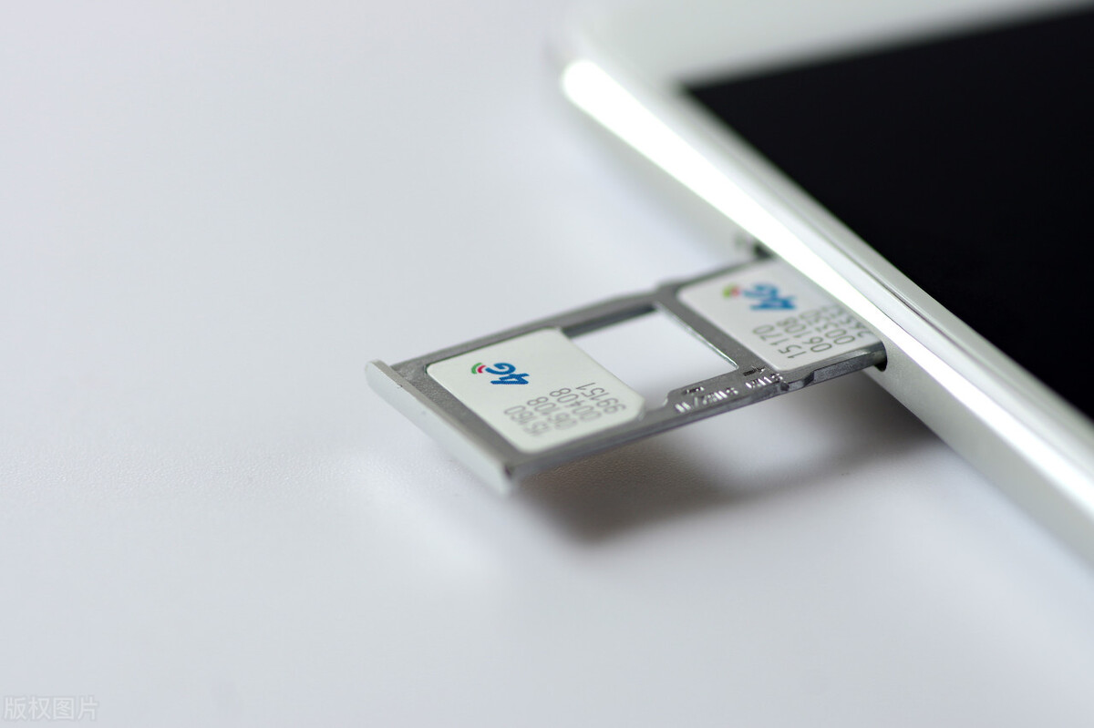 双卡手机怎样查是哪个卡打的电话,双卡手机怎么确定在用哪个卡流量