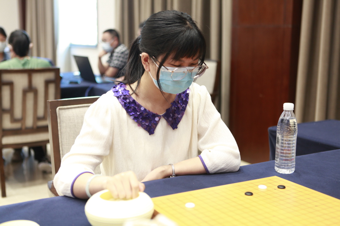 吴依铭於之莹最新对局,亚运於之莹