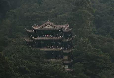 夏季四川旅游必去十大景点推荐,秋季四川旅游必去十大景点
