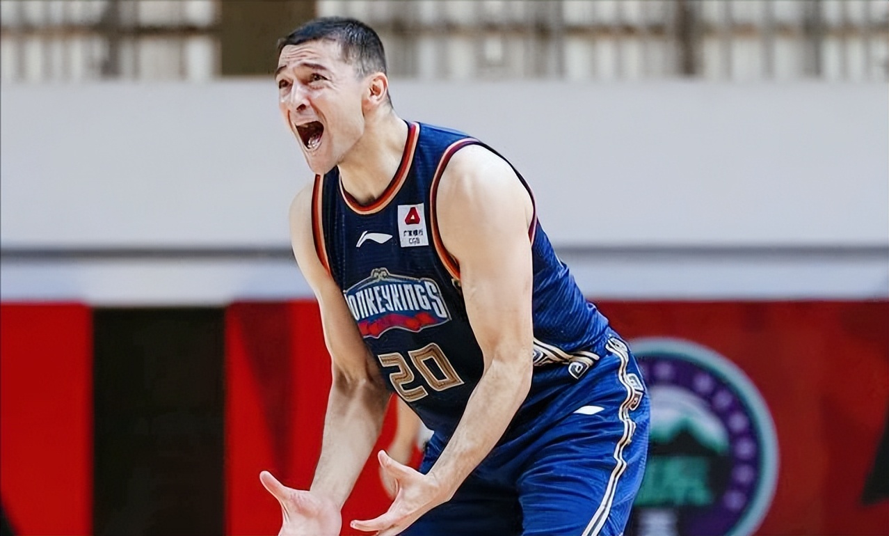 3.5抢断8.5助攻位居联盟第一第二，1胜5负当家后卫赛季报销后悔吗