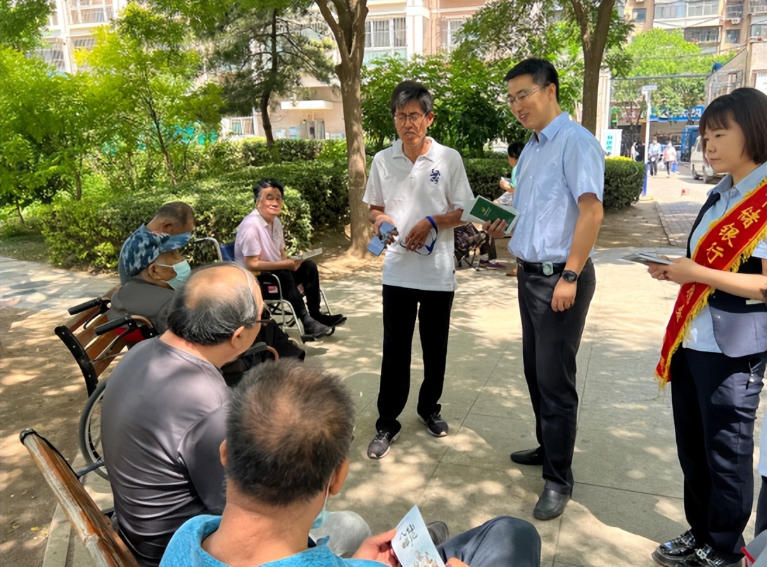 邮储银行天津自贸区分行开展普及金融知识万里行宣传活动