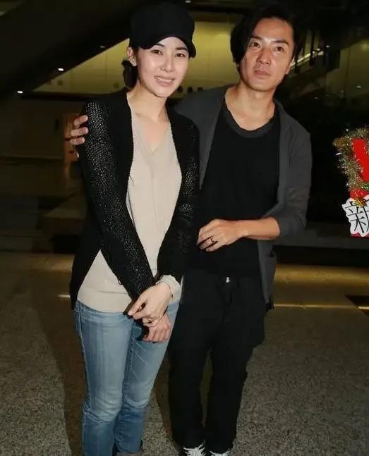 10对丁克夫妻，有人丁克至死，有人后悔晚矣，还有2对偷生孩子