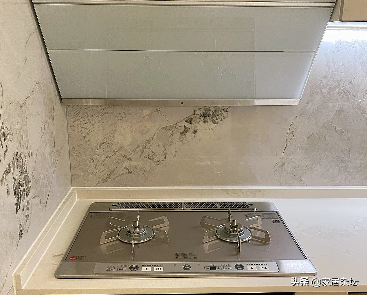 煤气灶和天然气灶为什么差价大,燃气灶600和3000的有什么区别