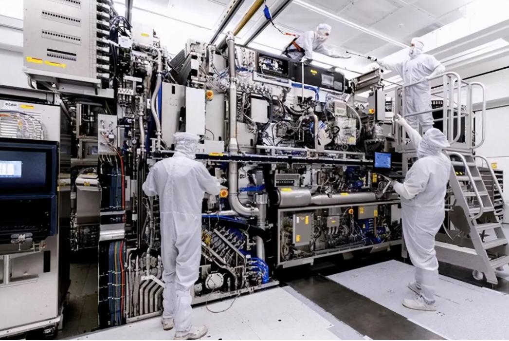 中国还可以购买duv光刻机吗,美国阻挠荷兰向中国出售光刻机