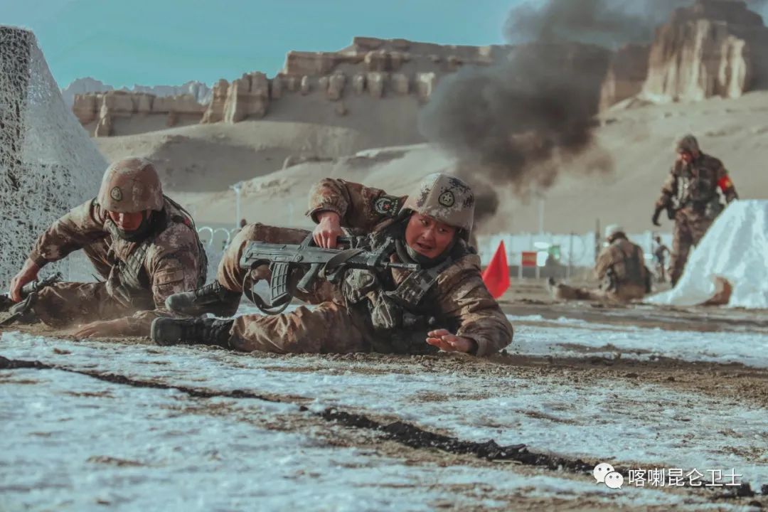 边疆兵记者,有请边防军人走上舞台