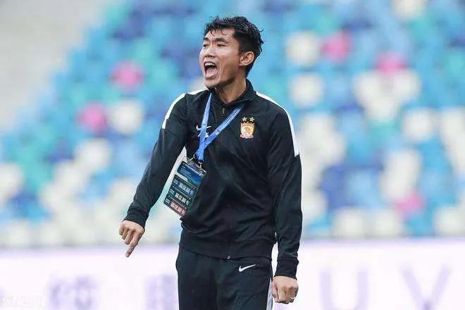 哪个教练来中国男足,哪个足球教练要来中国执教