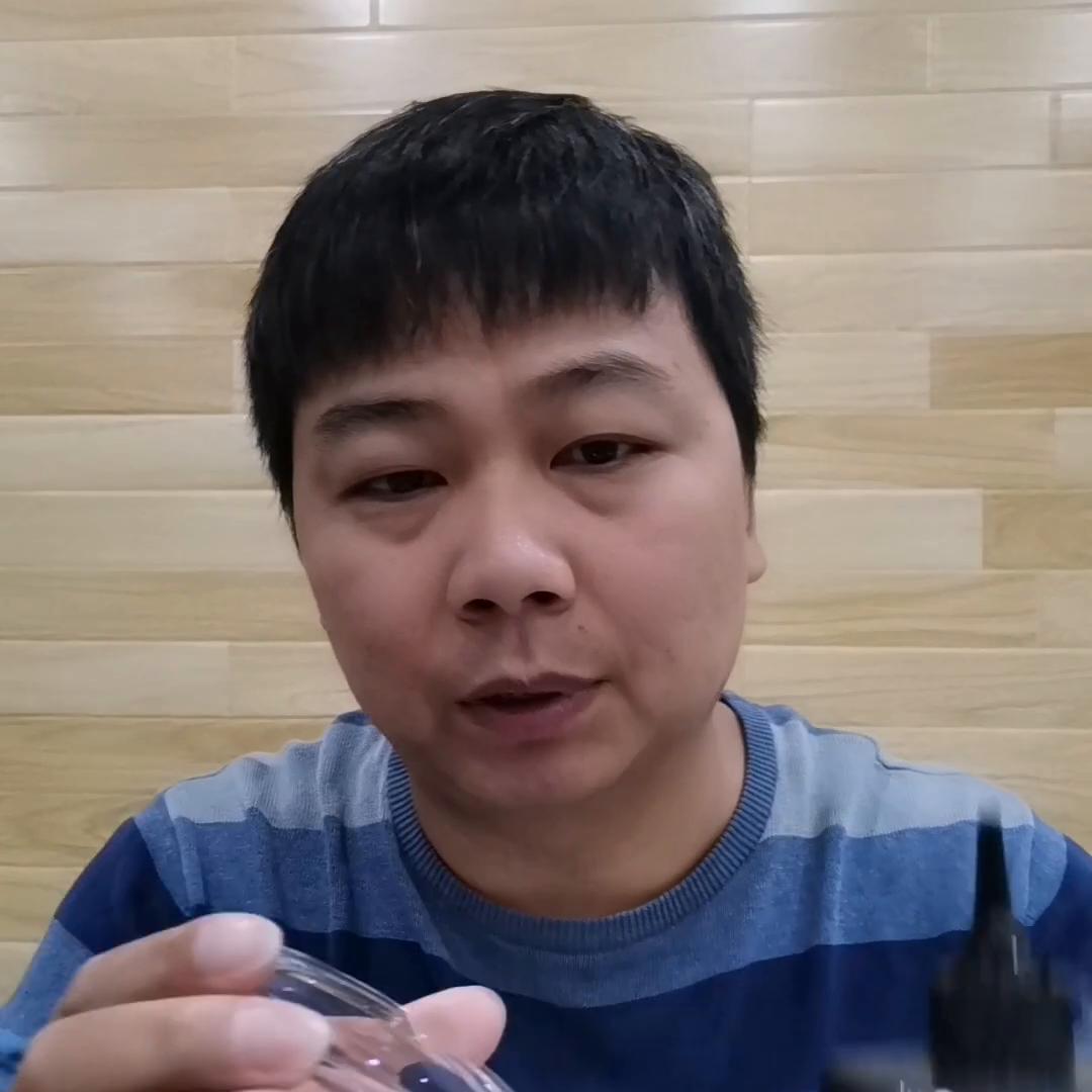 康耐特镜片1.56,鸿晨镜片1.60什么材质