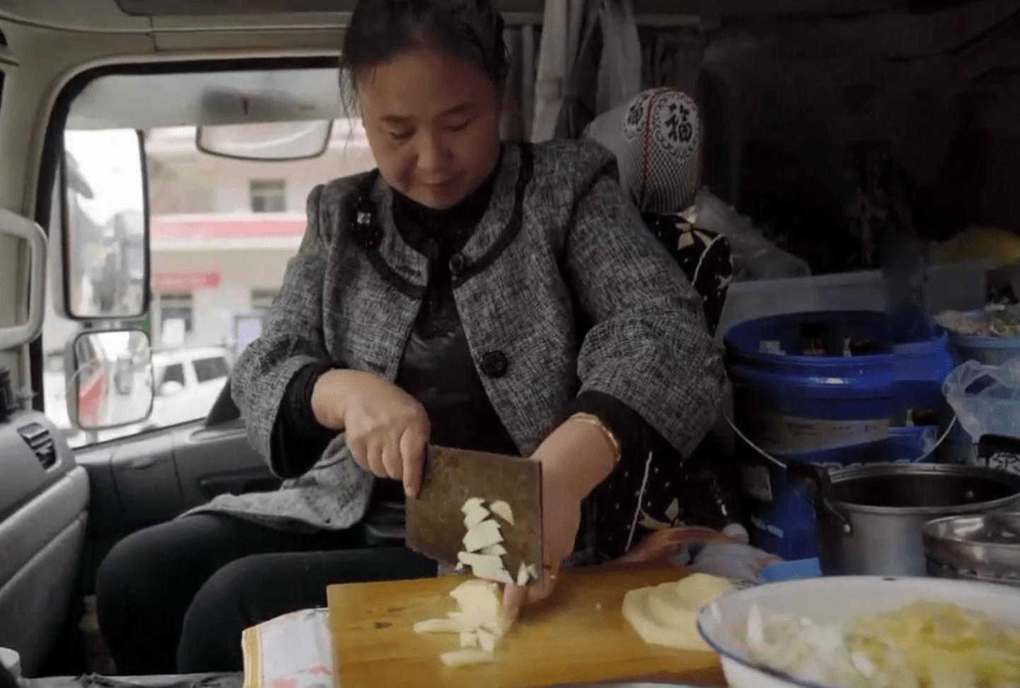 1000万卡车夫妻的真实生活,中国夫妻美国卡车司机生活纪实