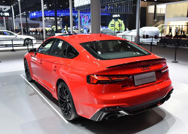 新奥迪rs5最新款两厢版,rs5sportback改装