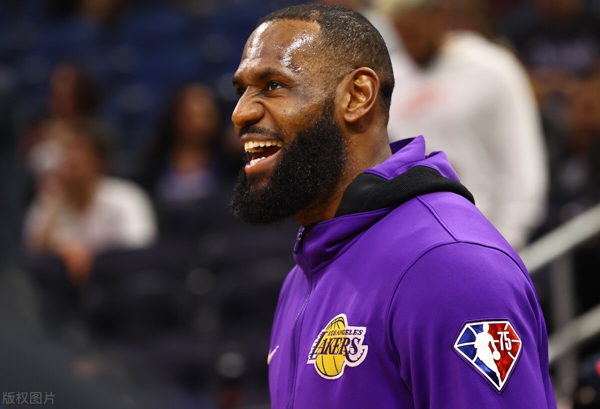 詹姆斯比肩乔丹还有谁不服,乔丹回应詹姆斯最佳言论