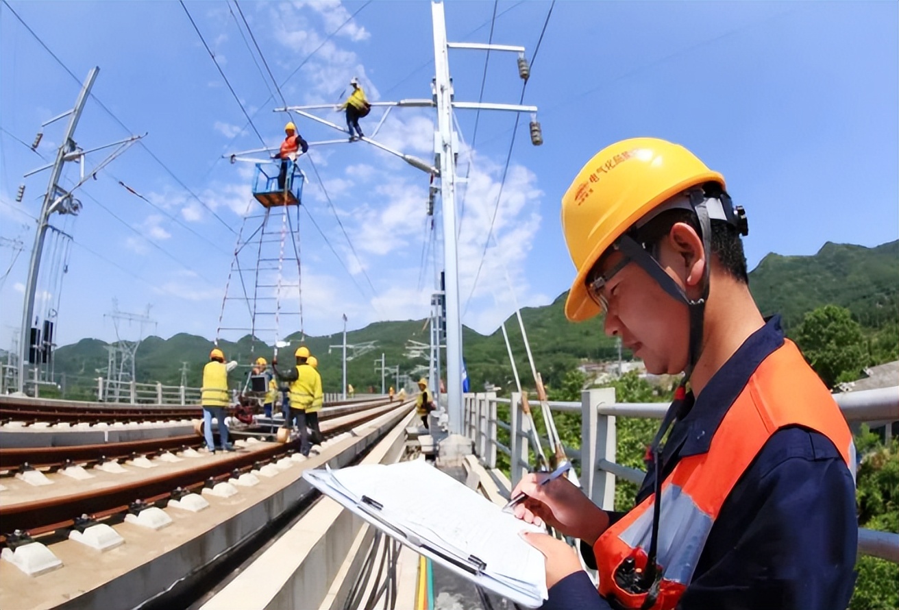 张雪峰老师个人不推荐的专科专业,张雪峰老师推荐大专生报什么专业