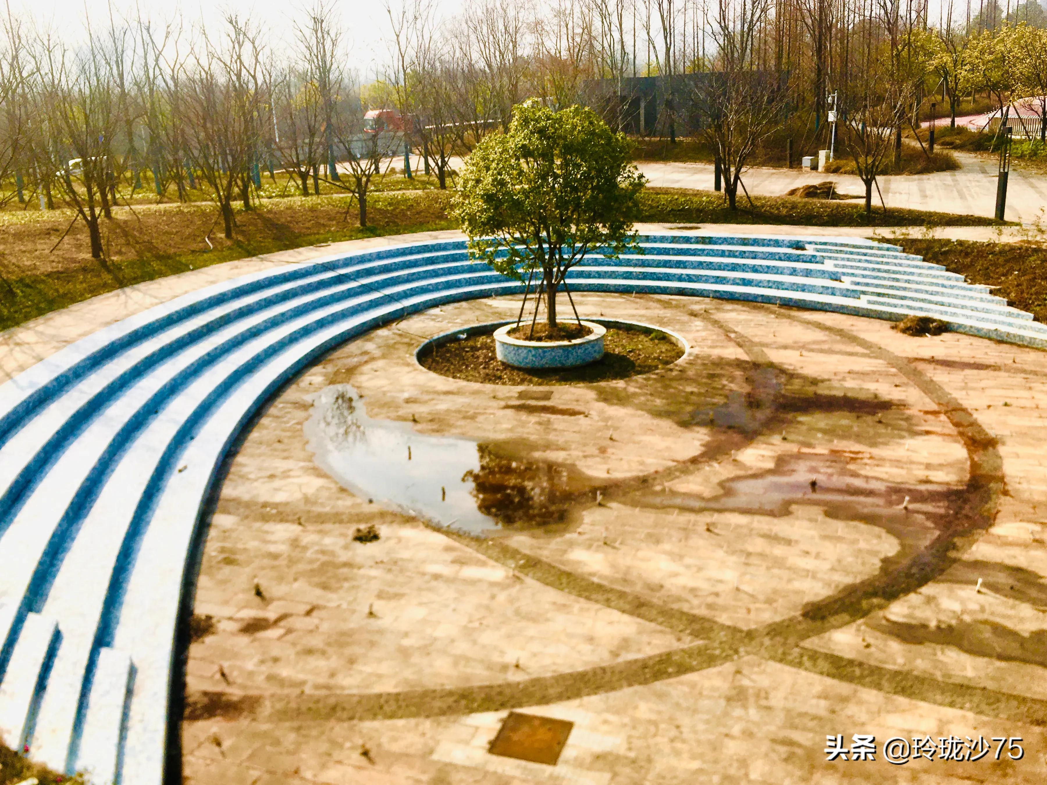 长沙风景美丽的篮球场,长沙王陵公园生态足球场