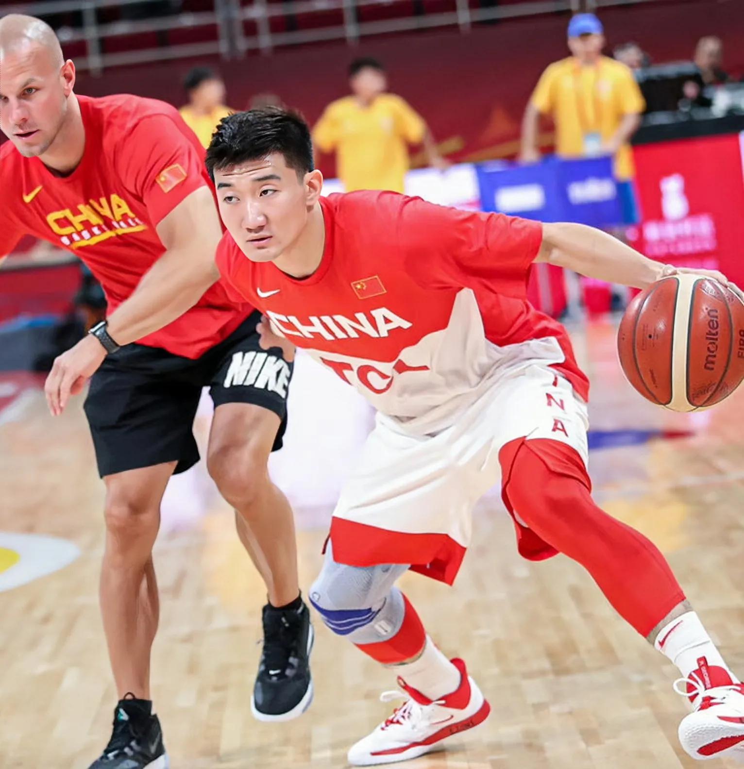 最新国家男篮12人名单郭艾伦候补,男篮6人组