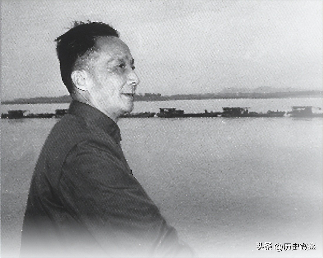 1956年毛主席视察徐州，见地委书记胡宏时突然问：四加南读什么？