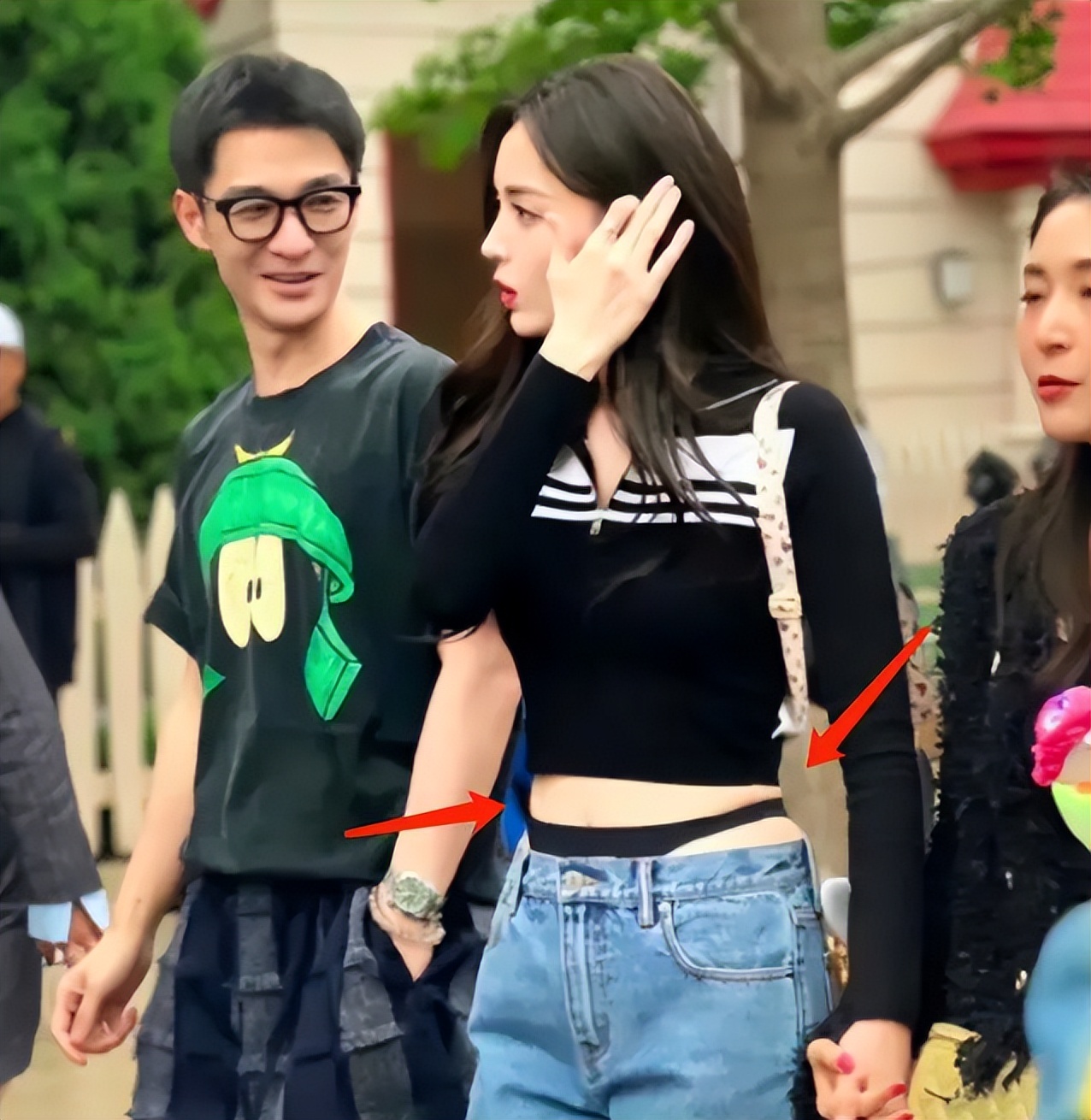 娜扎穿搭牛仔裤,娜扎穿牛仔裤显不出长腿