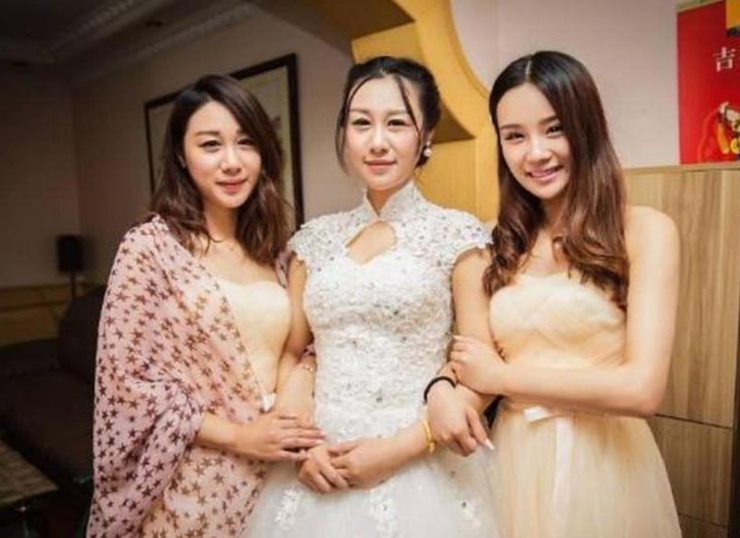 给丈母娘洗脚修脚,送丈母娘保健品推荐