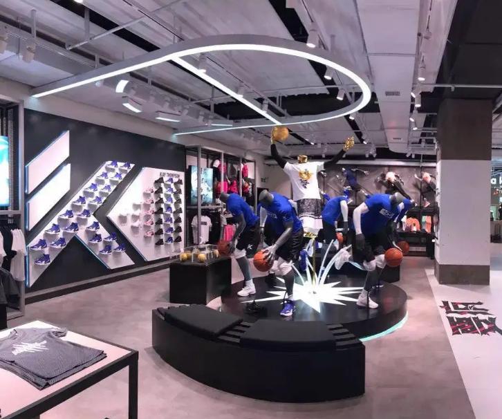 安踏针对不同品牌的营销策略,分析安踏在国内外的营销策略